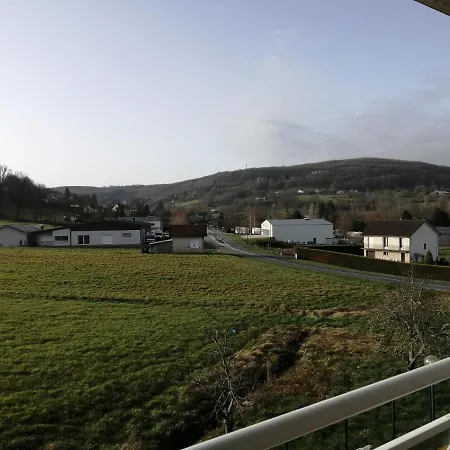 Nid Douillet Au Calme Larche (Correze)